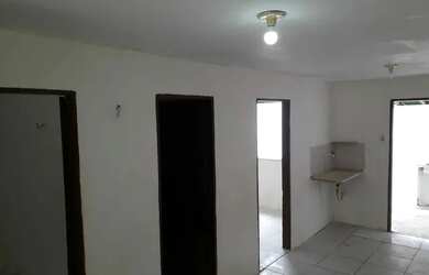 Imagem 5: Alugo casa. Varanda, 1 Vaga na garageme2 Dormitórios