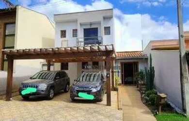 Imagem: A casa em condomínio possui 4 Dormitórios, 2 Banheiros, 2