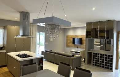 Imagem: A casa em condomínio possui 2 Dormitórios, 2 Banheiros, 2