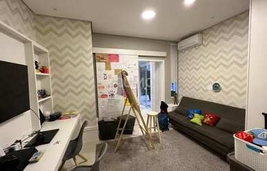 Imagem: A casa em condomínio possui 4 Dormitórios, 5 Banheiros, 4