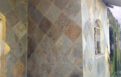 Imagem: A casa possui 3 Dormitórios, 2 Banheiros, 3 Vagas na garagem