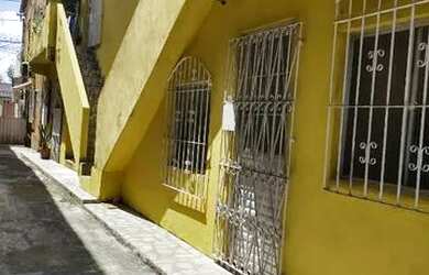 Imagem: A casa possui 2 Dormitórios, 1 Banheiro e está localizado