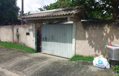 Imagem: A casa possui 4 Dormitórios, 3 Banheiros, 3 Vagas na garagem