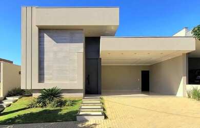 Imagem: A casa à venda possui 3 Dormitórios, 4 Banheiros, 4 Vagas