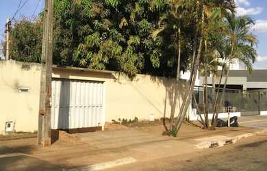 Imagem: O terreno possui 360m² de Área e está localizado em Serrinha