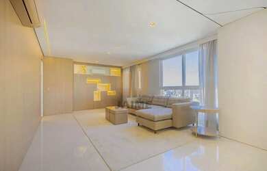 Imagem 9: Apartamento com 260 m2, 3 suítes e quatro vagas, excelente localização...