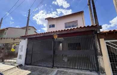 Imagem: A casa possui 2 Dormitórios, 2 Banheiros, 1 Vaga na garagem