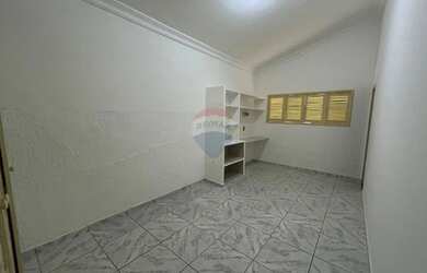 Imagem 13: CASA COM TRES QUARTOS SUITES, PISCINA