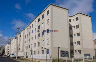 Imagem: O apartamento possui 2 Dormitórios, 1 Banheiro, 1 Vaga na garagem