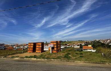 Imagem: O terreno possui 306m² de Área e está localizado em Pilar