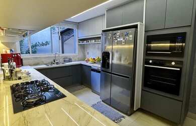 Imagem 12: Casa para venda possui 672 metros quadrados com 5 quartos