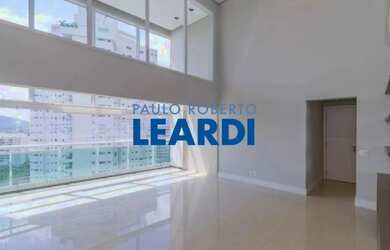 Imagem: O apartamento possui 3 Dormitórios, 5 Banheiros, 2 Vagas na