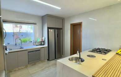 Imagem 14: Imóvel para venda tem 295 metros quadrados com 4 quartos em Recanto da...