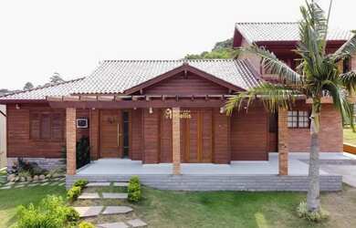 Imagem: A fazenda possui 250m² de Área, Churrasqueira, Piscina, Lareira