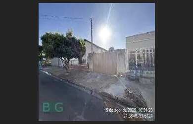 Imagem: A casa em condomínio possui 2 Dormitórios, 1 Banheiro, 112m²