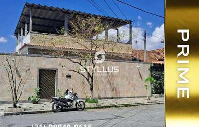 Imagem: A casa possui 4 Dormitórios, 3 Banheiros, 2 Vagas na garagem