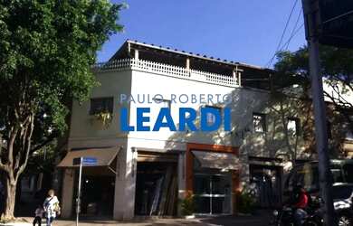 Imagem: O depósito possui 3 Vagas na garagem, 480m² de Área e está