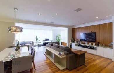 Imagem: O apartamento possui 4 Dormitórios, 5 Banheiros, 3 Vagas na