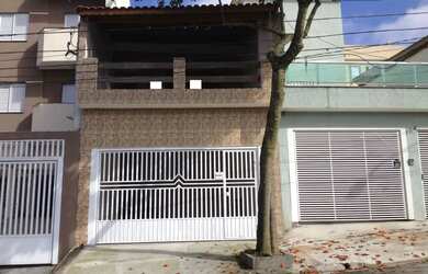 Imagem: A casa possui 2 Dormitórios, 3 Banheiros, 3 Vagas na garagem