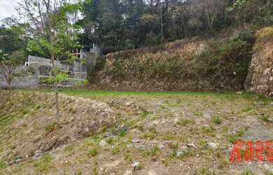 Imagem: O terreno possui 930m² de Área e está localizado em Cidade