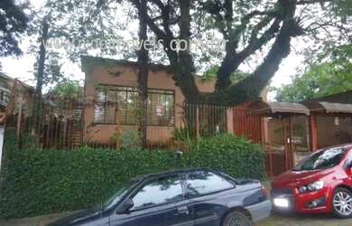 Imagem: O depósito possui 2 Vagas na garagem e 477m² de Área e está