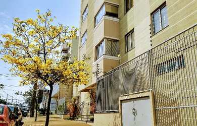 Imagem: O apartamento possui 3 Dormitórios, 2 Banheiros, 2 Vagas na