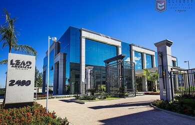 Imagem: O depósito possui 1 Vaga na garagem e 63m² de Área e está