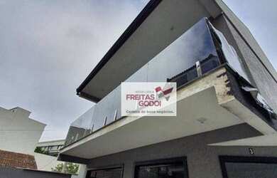 Imagem: A casa possui 2 Dormitórios, 4 Banheiros, 2 Vagas na garagem