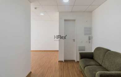 Imagem: O depósito possui 1 Vaga na garagem, 36m² de Área e está