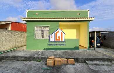 Imagem: A casa possui 2 Dormitórios, 1 Banheiro, 1 Vaga na garagem