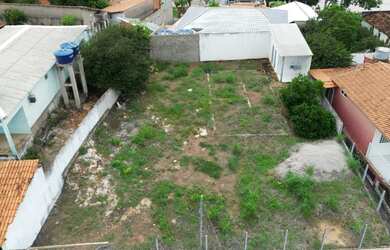 Imagem: O terreno possui 525m² de Área e está localizado em Araés