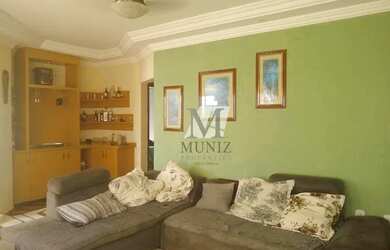 Imagem: A casa possui 3 Dormitórios, 3 Banheiros, 2 Vagas na garagem