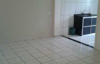 Imagem: O apartamento possui 1 Dormitório, 1 Banheiro, 1 Vaga na garagem