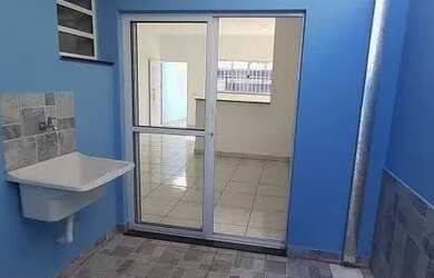 Imagem: A casa possui 2 Dormitórios, 1 Banheiro, 1 Vaga na garagem