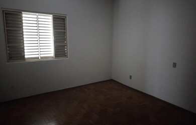 Imagem: O apartamento possui 3 Dormitórios, 1 Banheiro, 120m² de Área