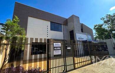 Imagem: O depósito possui 5 Vagas na garagem, 260m² de Área e está