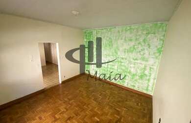 Imagem: A casa possui 1 Dormitório, 1 Banheiro, 3 Vagas na garagem