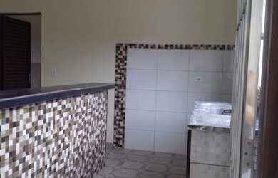 Imagem: A casa possui 1 Dormitório, 1 Banheiro e está localizado em