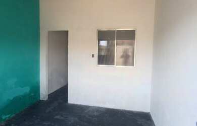 Imagem: A casa possui 1 Dormitório, 1 Banheiro e está localizado