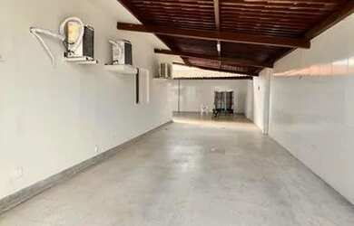 Imagem 8: BARRO DURO. Piscina, Churrasqueira, VarandaeÁrea de serviço