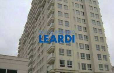 Imagem: O depósito possui 1 Vaga na garagem e 45m² de Área e está