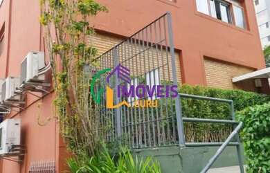 Imagem: O depósito possui 5 Vagas na garagem, 628m² de Área e está