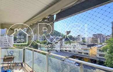 Imagem: O apartamento possui 3 Dormitórios, 2 Banheiros, 2 Vagas na