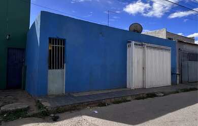 Imagem: A casa possui 5 Dormitórios, 5 Banheiros, 1 Vaga na garagem