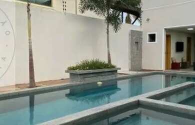 Imagem: A casa em condomínio possui 5 Dormitórios, 5 Banheiros, 4