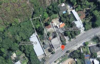 Imagem: O terreno possui 1.755m² de Área e está localizado em Vargem