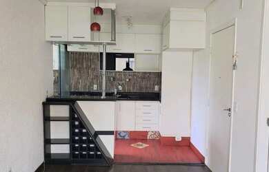 Imagem: O apartamento possui 3 Dormitórios, 1 Banheiro, 1 Vaga na garagem