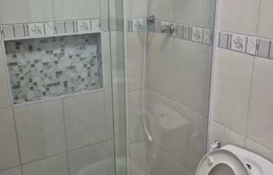 Imagem: O apartamento possui 1 Dormitório, 1 Banheiro, 1 Vaga na garagem