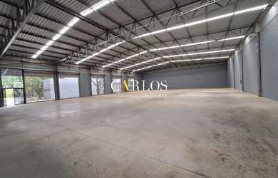 Imagem: O depósito possui 5 Vagas na garagem, 1.322m² de Área, Imóvel