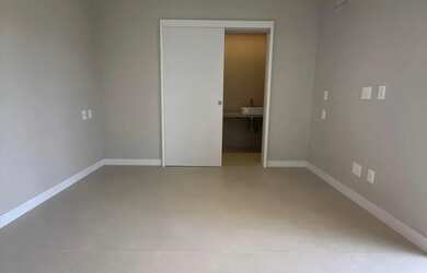 Imagem 15: Alphaville Litoral Norte. Piscina, Guarda roupa, 344m² de Áreae2 Vagas...